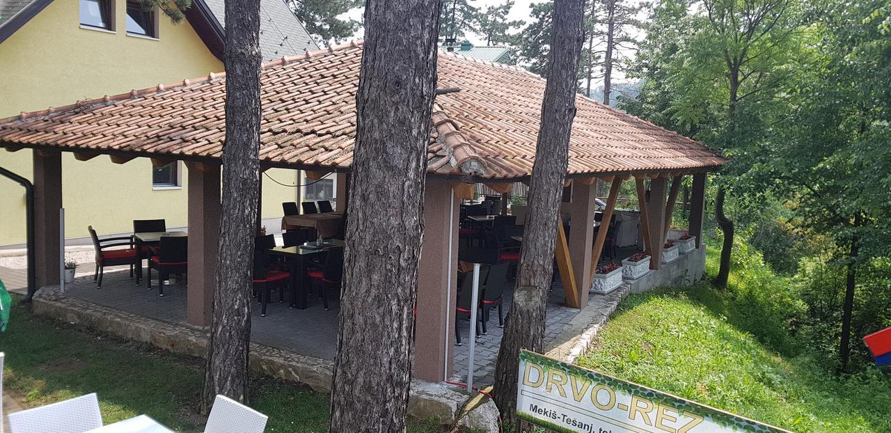 Restoran&Motel And Apartmants Lovacka Prica Tesanj Buitenkant foto